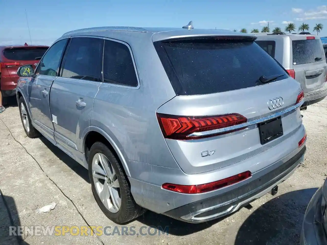 2 Photograph of a damaged car WA1LXAF75MD024502 AUDI Q7 2021