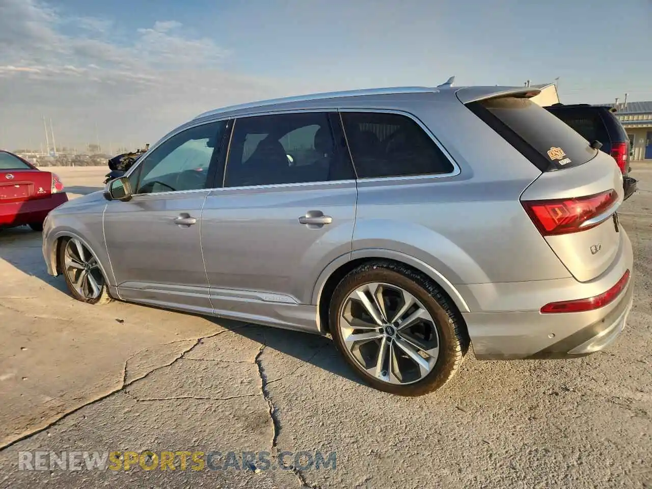 2 Photograph of a damaged car WA1LXAF77MD000833 AUDI Q7 2021