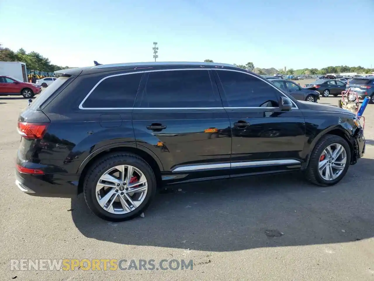 3 Photograph of a damaged car WA1LXAF78MD013526 AUDI Q7 2021