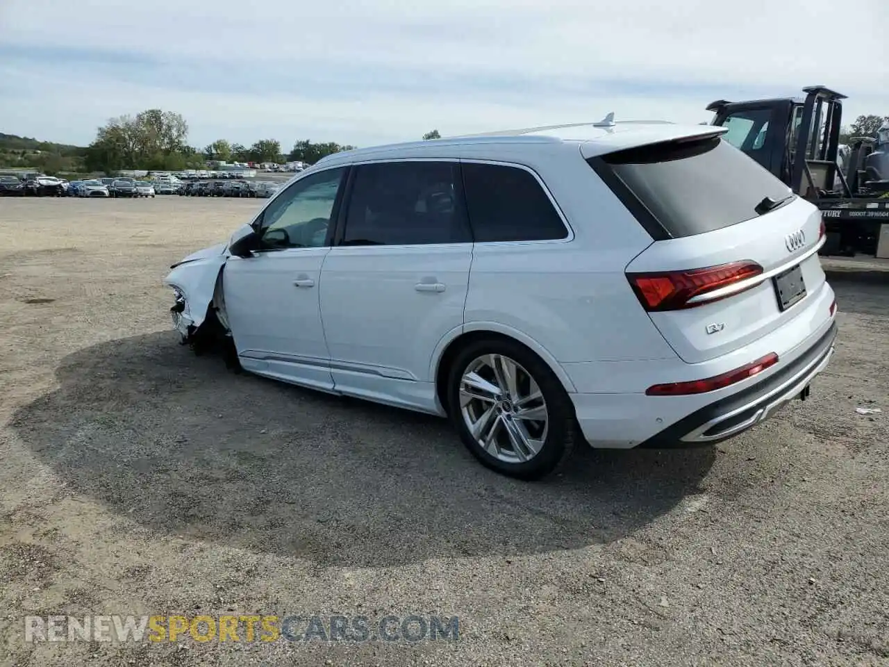 2 Photograph of a damaged car WA1LXAF7XMD027167 AUDI Q7 2021
