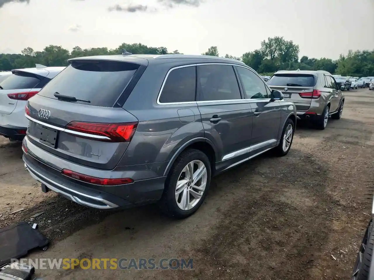 3 Photograph of a damaged car WA1LXBF79MD023813 AUDI Q7 2021