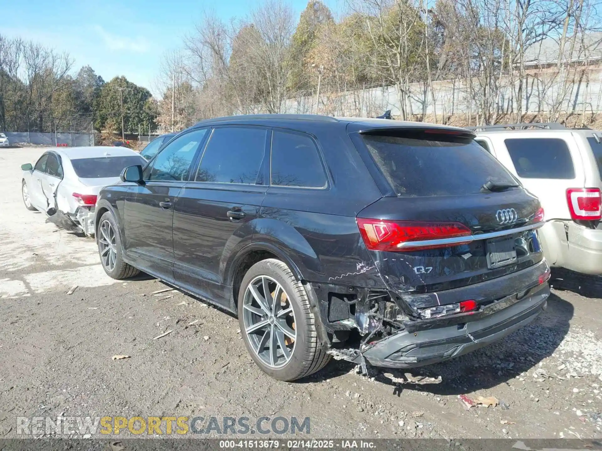 3 Photograph of a damaged car WA1VXAF70MD029485 AUDI Q7 2021