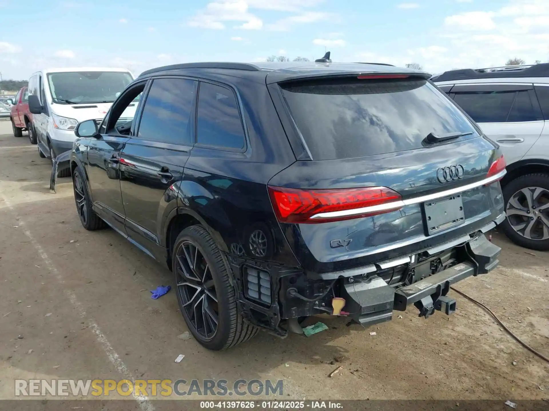 3 Photograph of a damaged car WA1VXAF72MD038480 AUDI Q7 2021