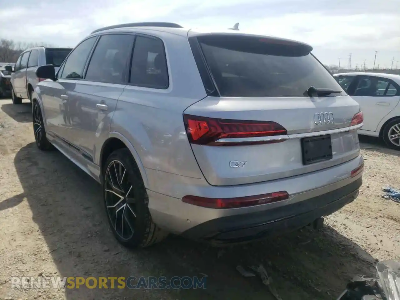 3 Photograph of a damaged car WA1VXAF73MD012258 AUDI Q7 2021