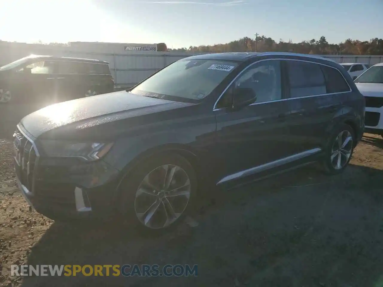 1 Photograph of a damaged car WA1VXAF73MD014690 AUDI Q7 2021