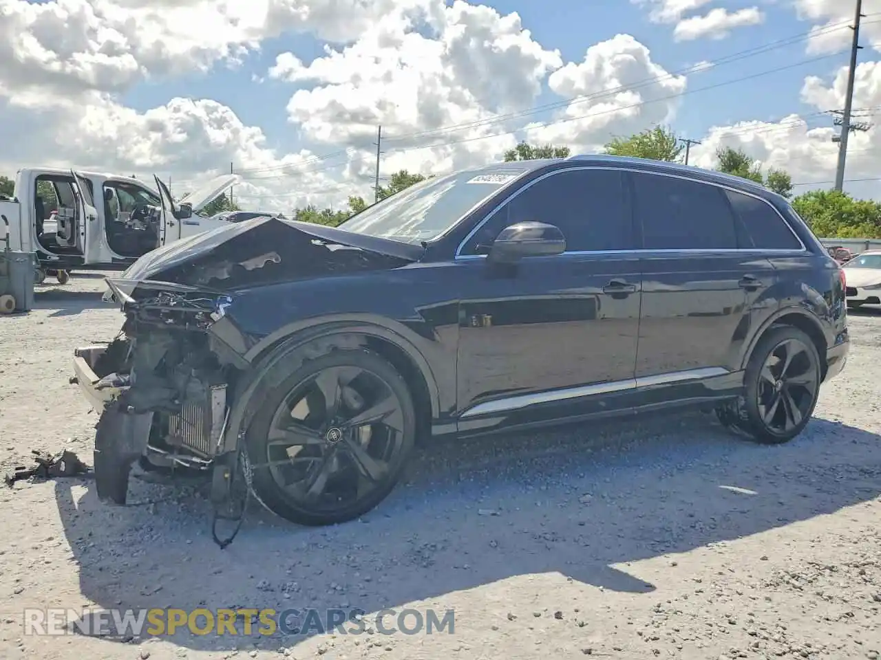 1 Photograph of a damaged car WA1VXAF73MD038598 AUDI Q7 2021