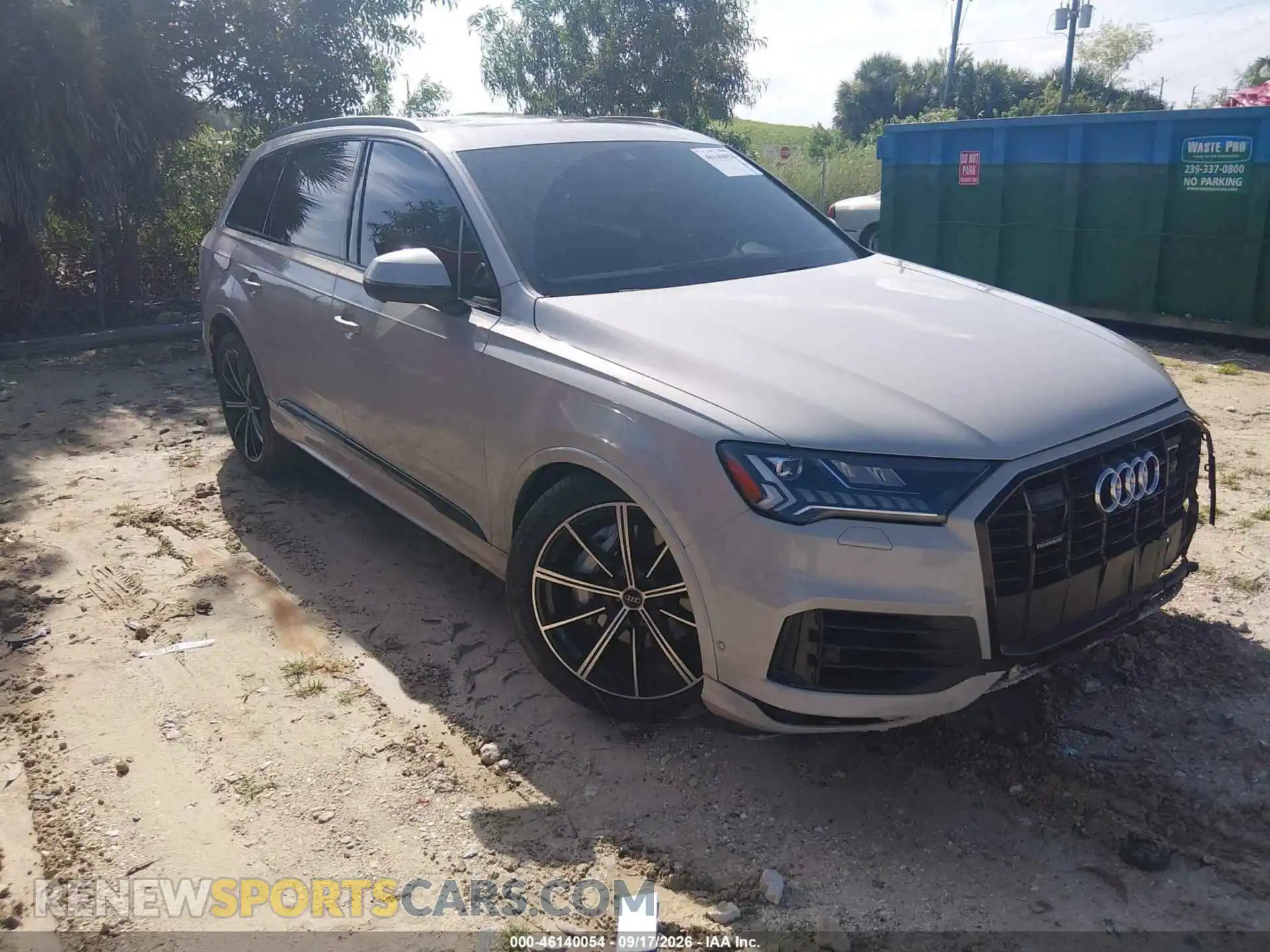 1 Photograph of a damaged car WA1VXAF74MD015945 AUDI Q7 2021