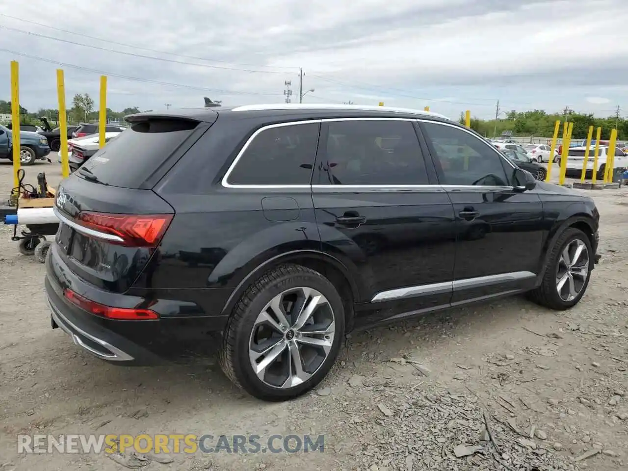 3 Photograph of a damaged car WA1VXAF74MD030784 AUDI Q7 2021