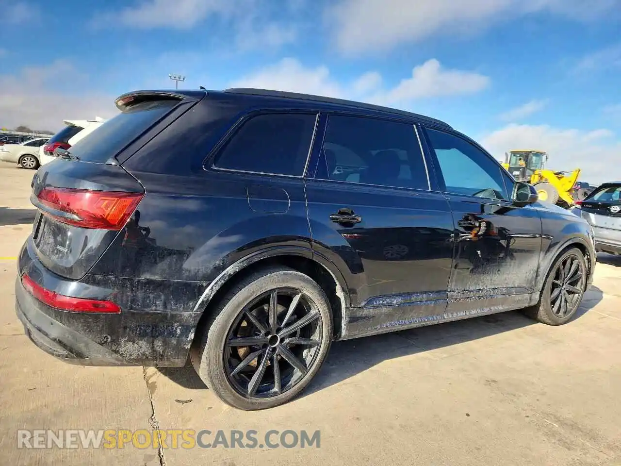 3 Photograph of a damaged car WA1VXAF75MD023391 AUDI Q7 2021