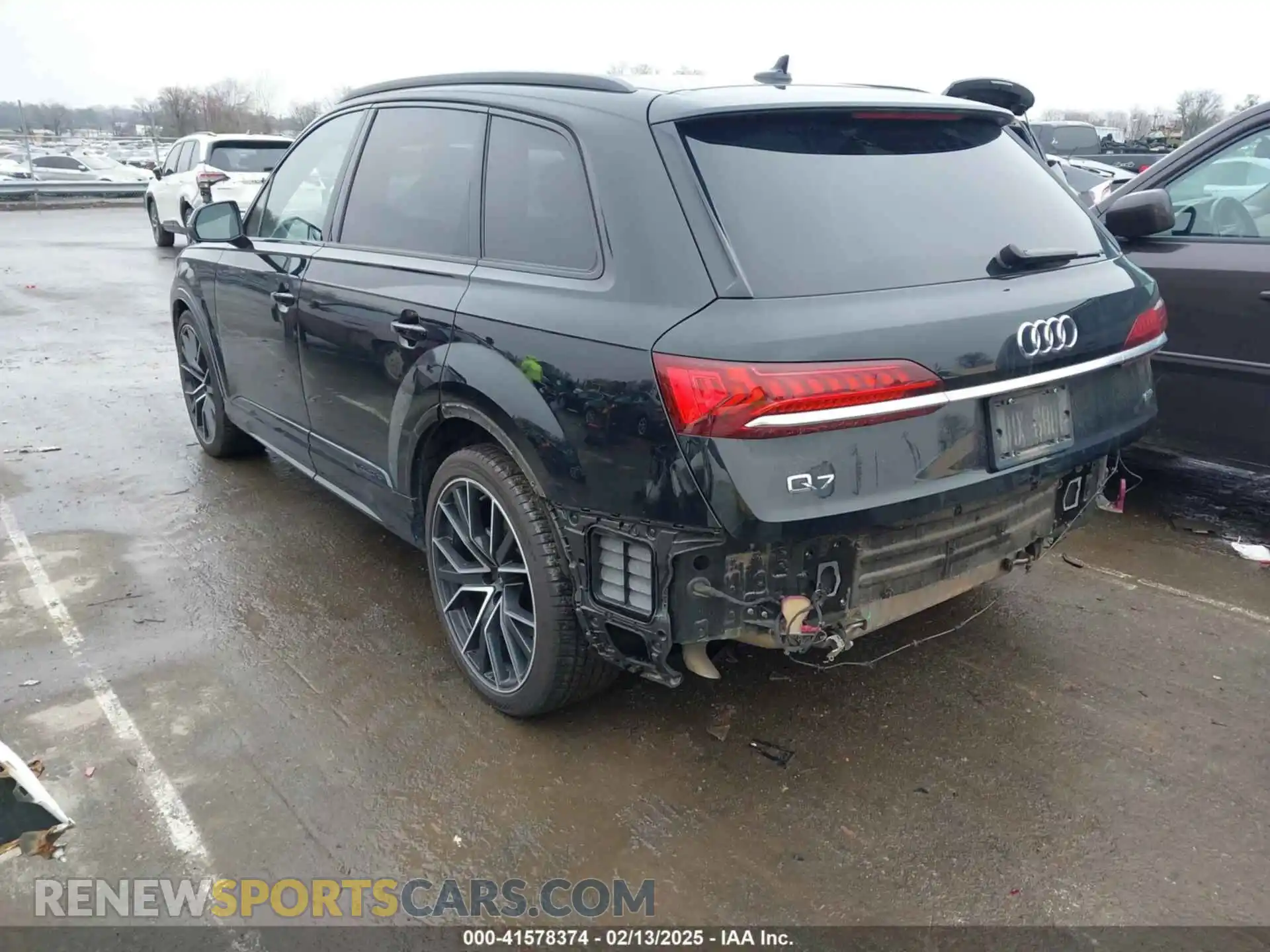 3 Photograph of a damaged car WA1VXAF77MD020007 AUDI Q7 2021