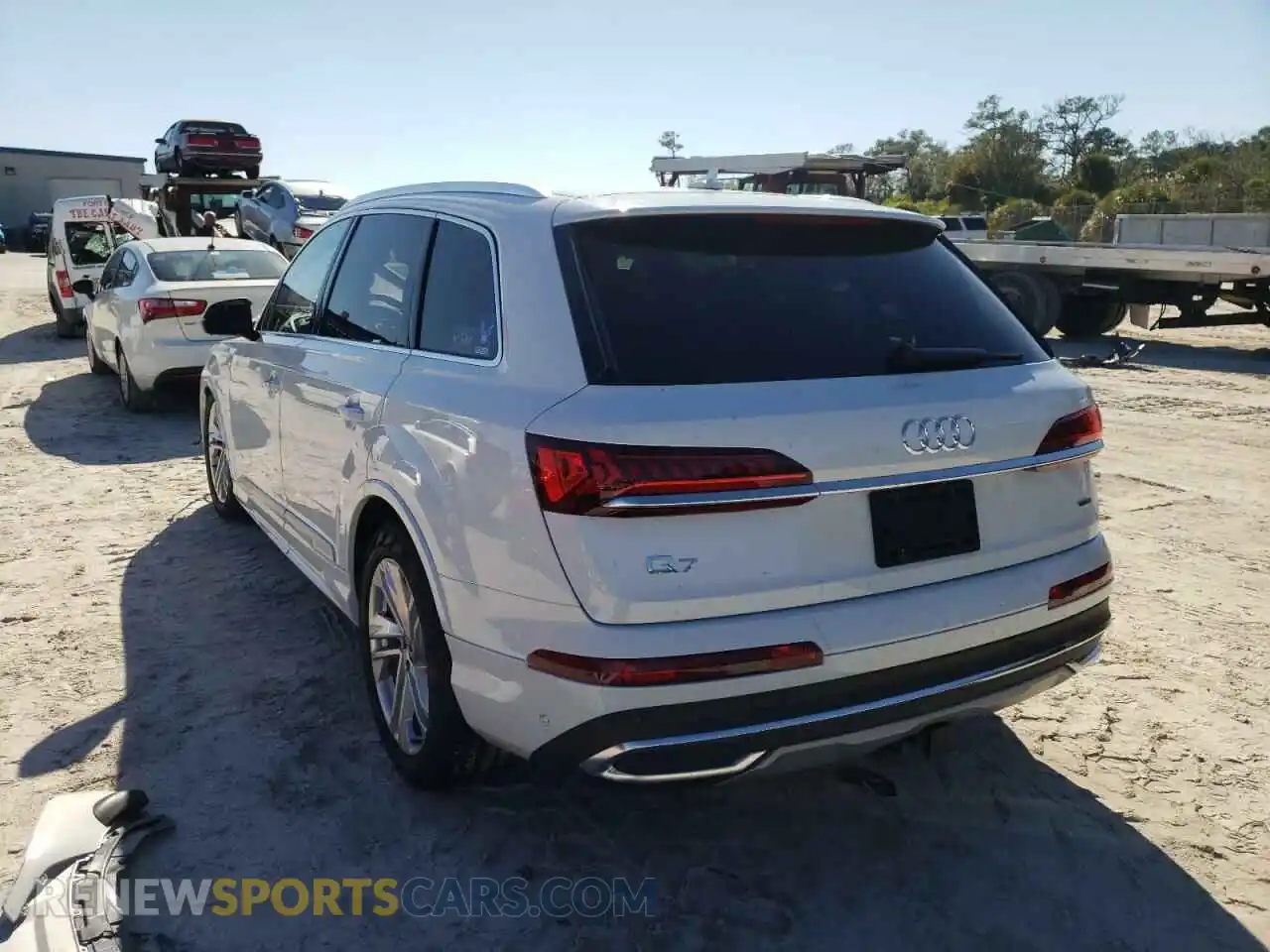 3 Photograph of a damaged car WA1VXAF78MD029993 AUDI Q7 2021