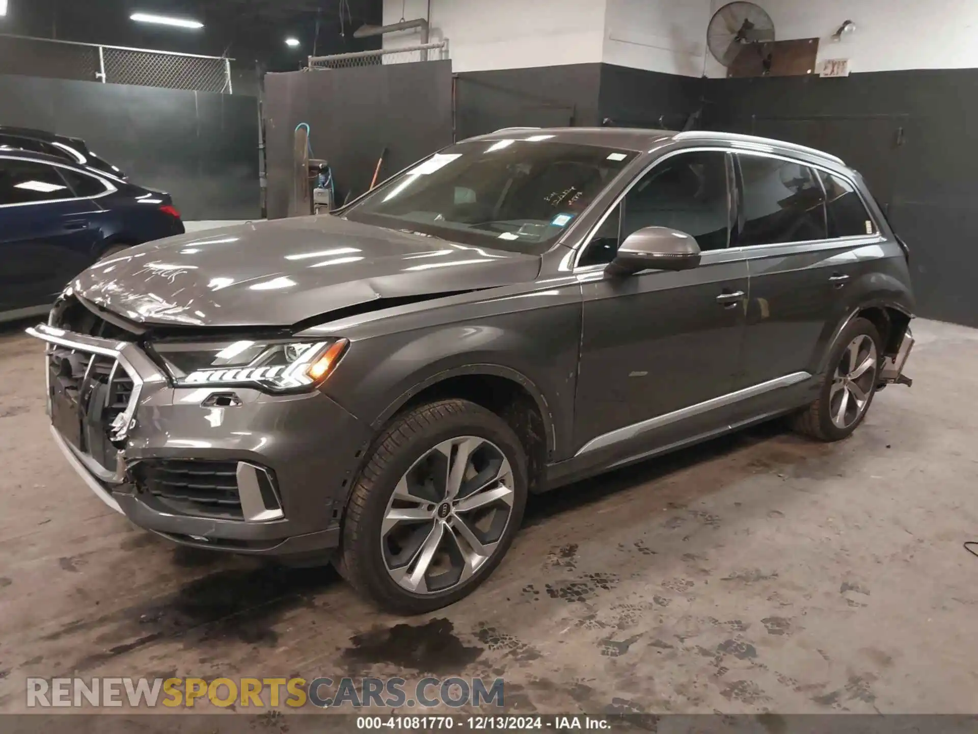 2 Photograph of a damaged car WA1VXAF79MD029663 AUDI Q7 2021