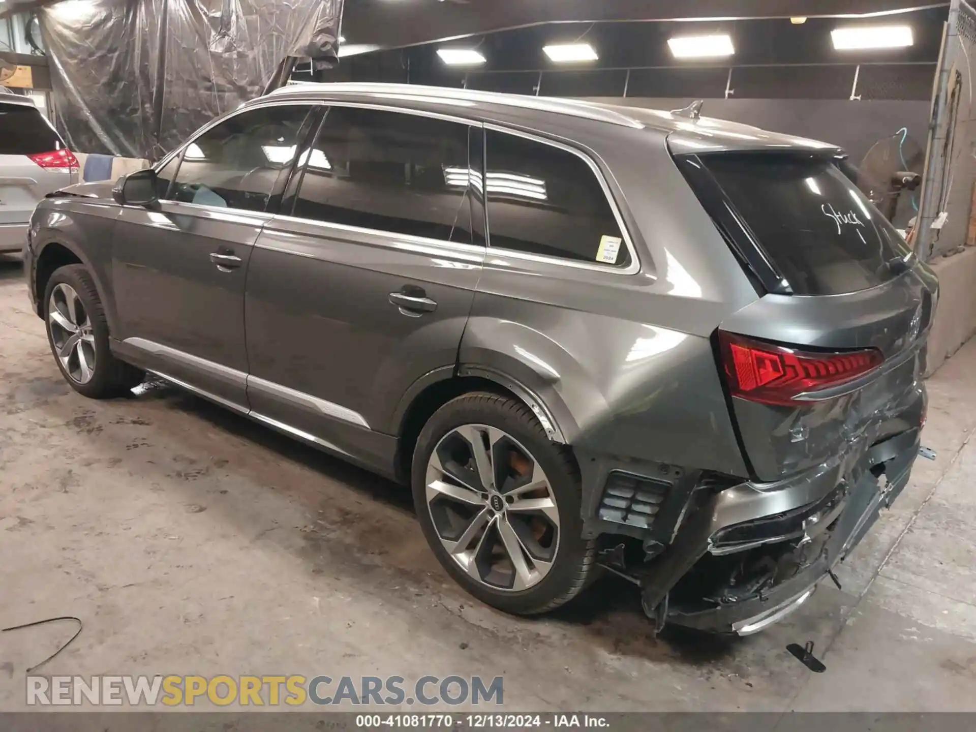 3 Photograph of a damaged car WA1VXAF79MD029663 AUDI Q7 2021