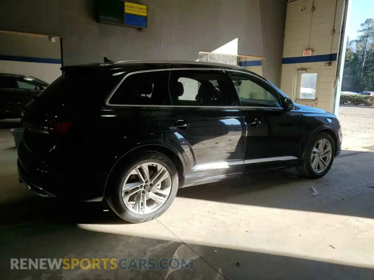 3 Фотография поврежденного автомобиля WA1VXAF79MD035513 AUDI Q7 2021