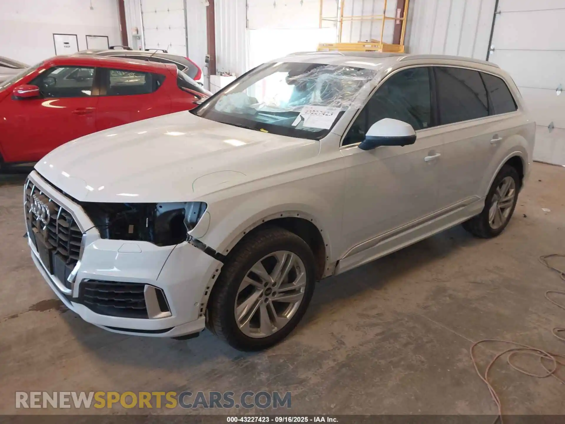 2 Photograph of a damaged car WA1AJBF79ND014975 AUDI Q7 2022