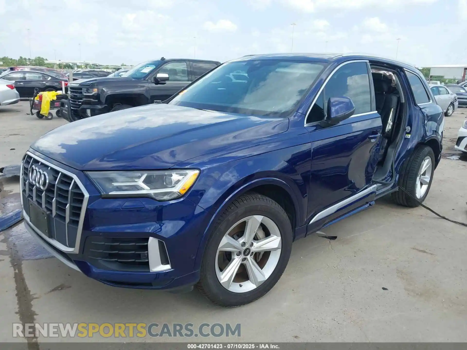 2 Фотография поврежденного автомобиля WA1AXBF70ND018055 AUDI Q7 2022