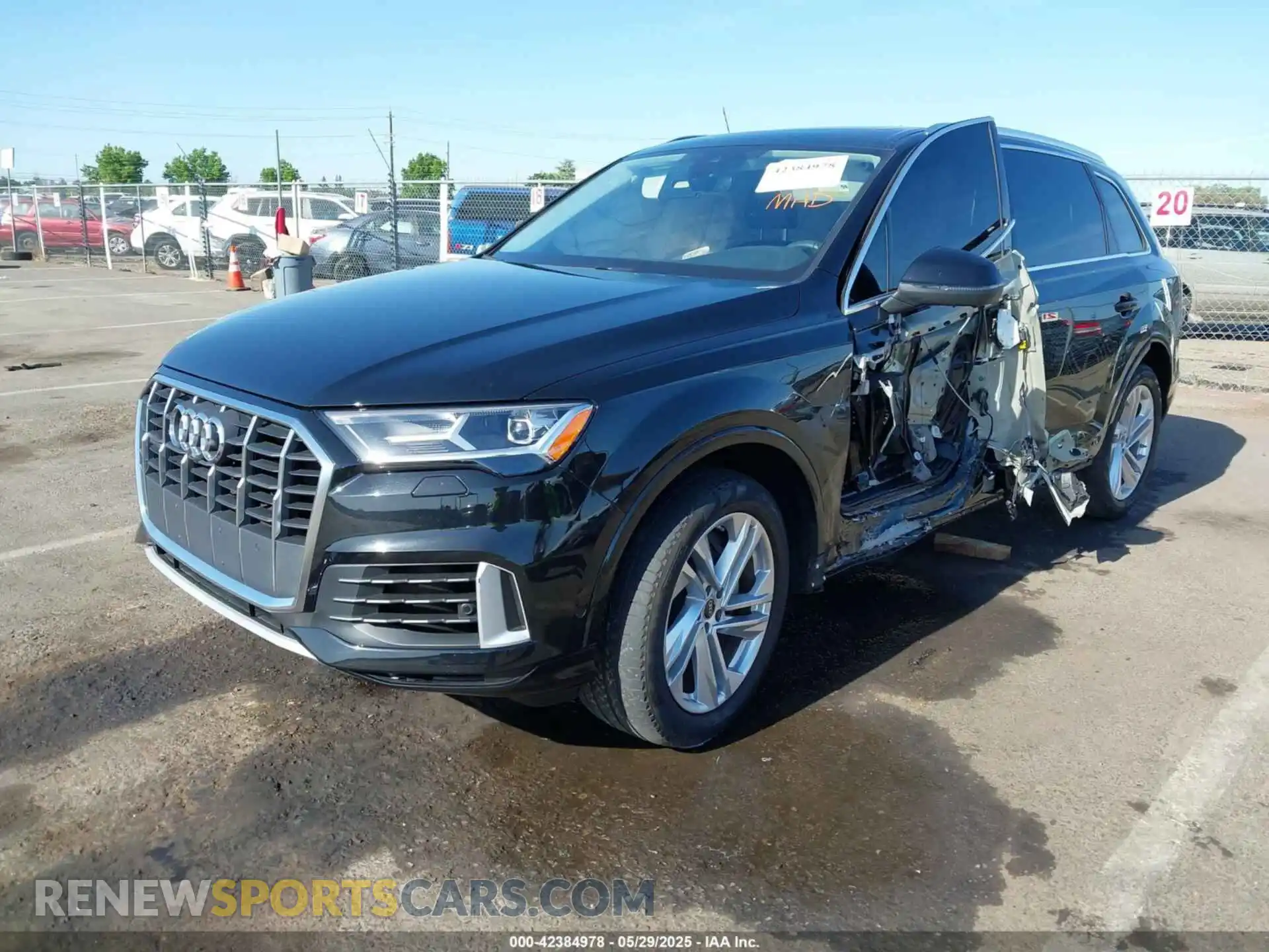 2 Photograph of a damaged car WA1AXBF74ND021220 AUDI Q7 2022