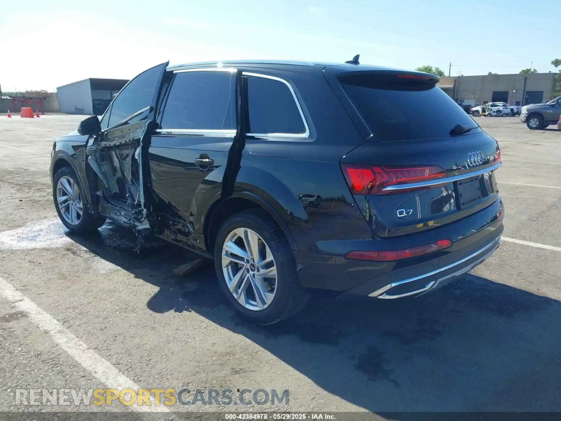 3 Photograph of a damaged car WA1AXBF74ND021220 AUDI Q7 2022