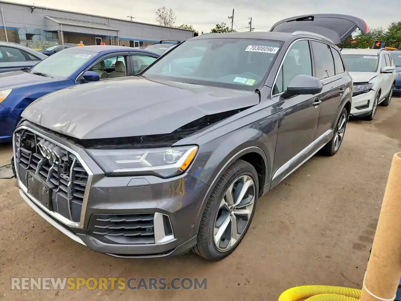 1 Фотография поврежденного автомобиля WA1LXBF73ND015708 AUDI Q7 2022