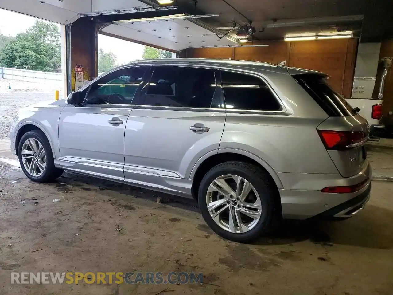 2 Photograph of a damaged car WA1LXBF77ND010155 AUDI Q7 2022
