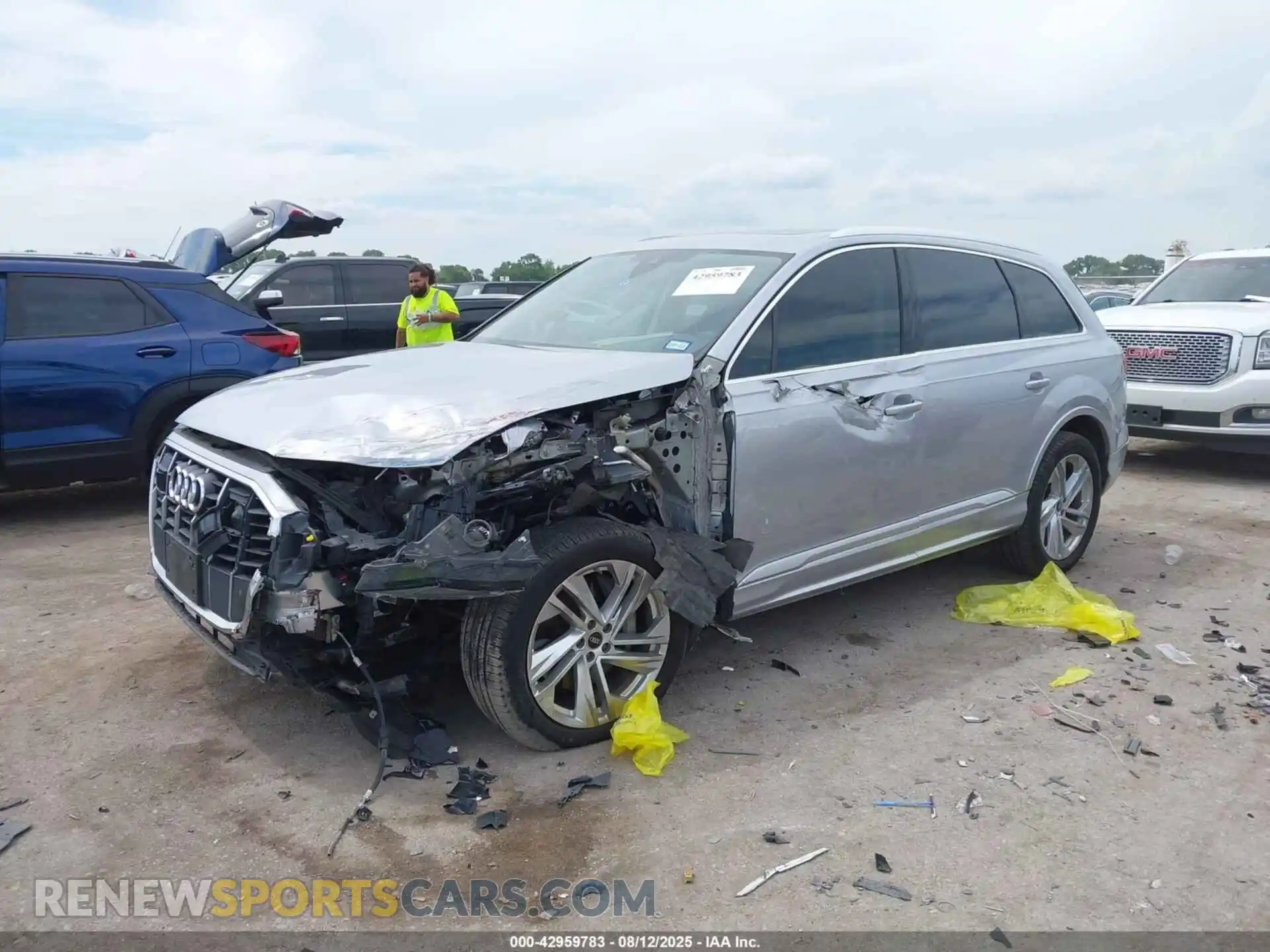 2 Фотография поврежденного автомобиля WA1LXBF77ND022600 AUDI Q7 2022