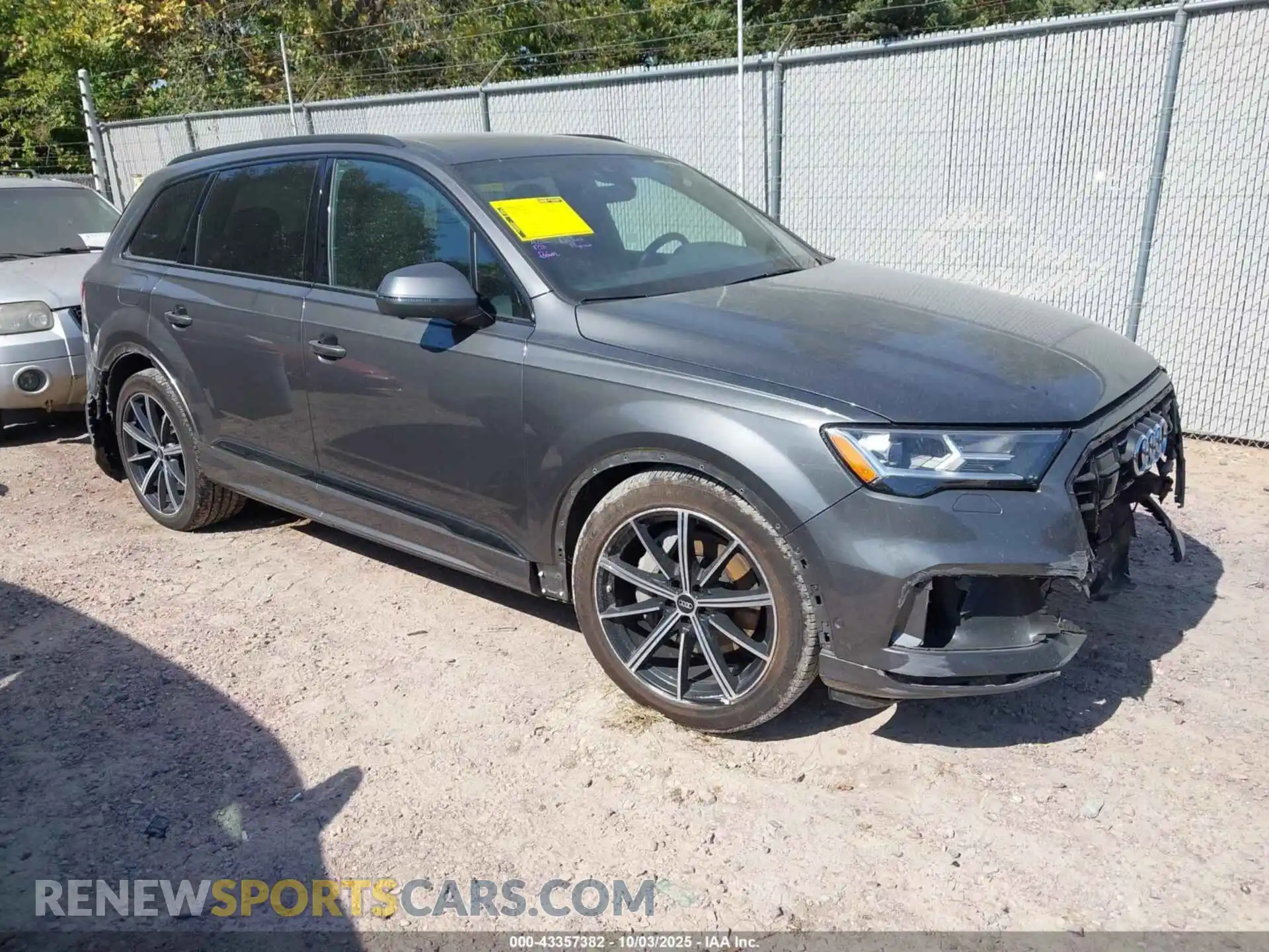1 Photograph of a damaged car WA1LXBF78ND022217 AUDI Q7 2022