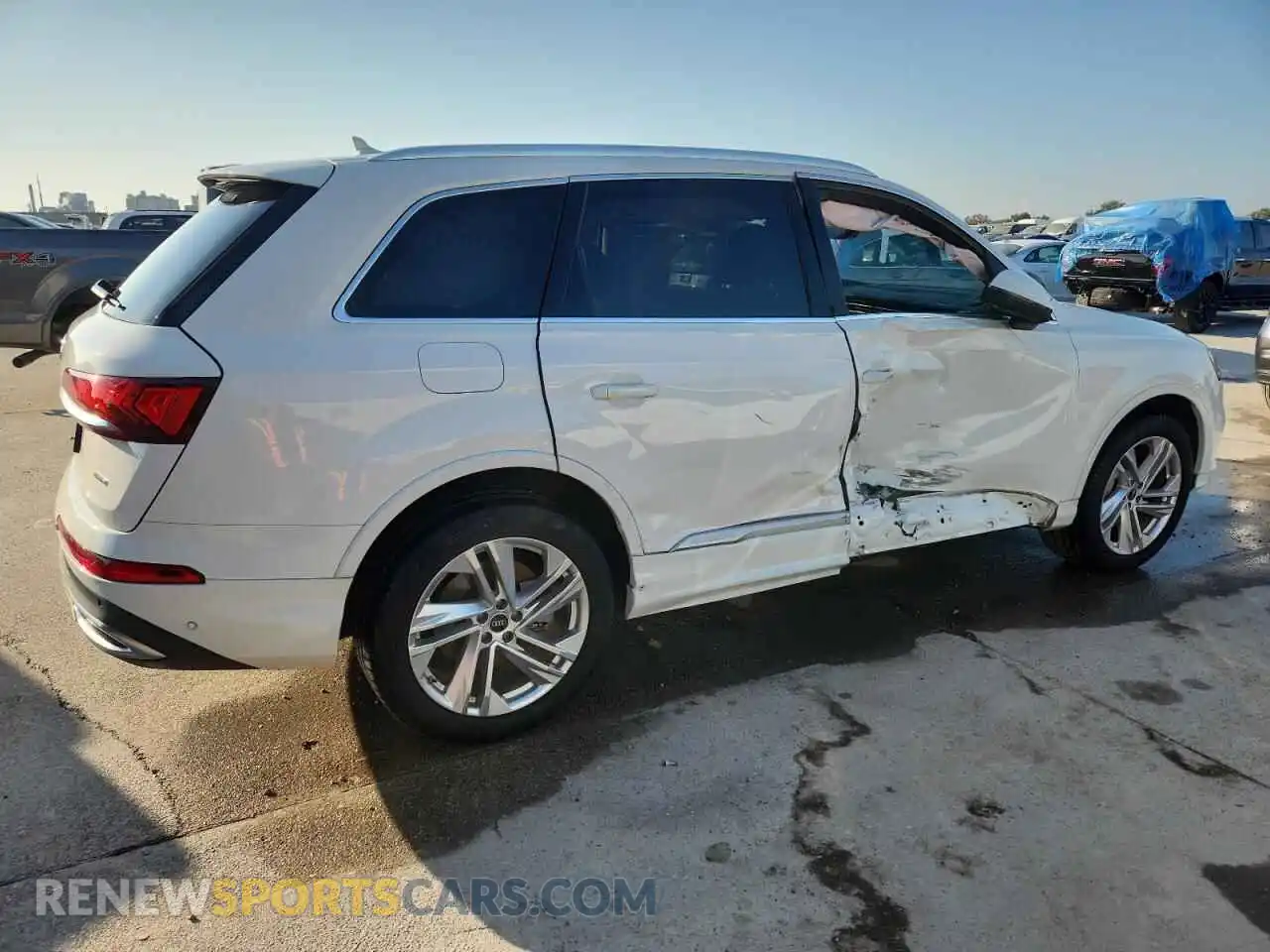 3 Photograph of a damaged car WA1LXBF79ND015681 AUDI Q7 2022