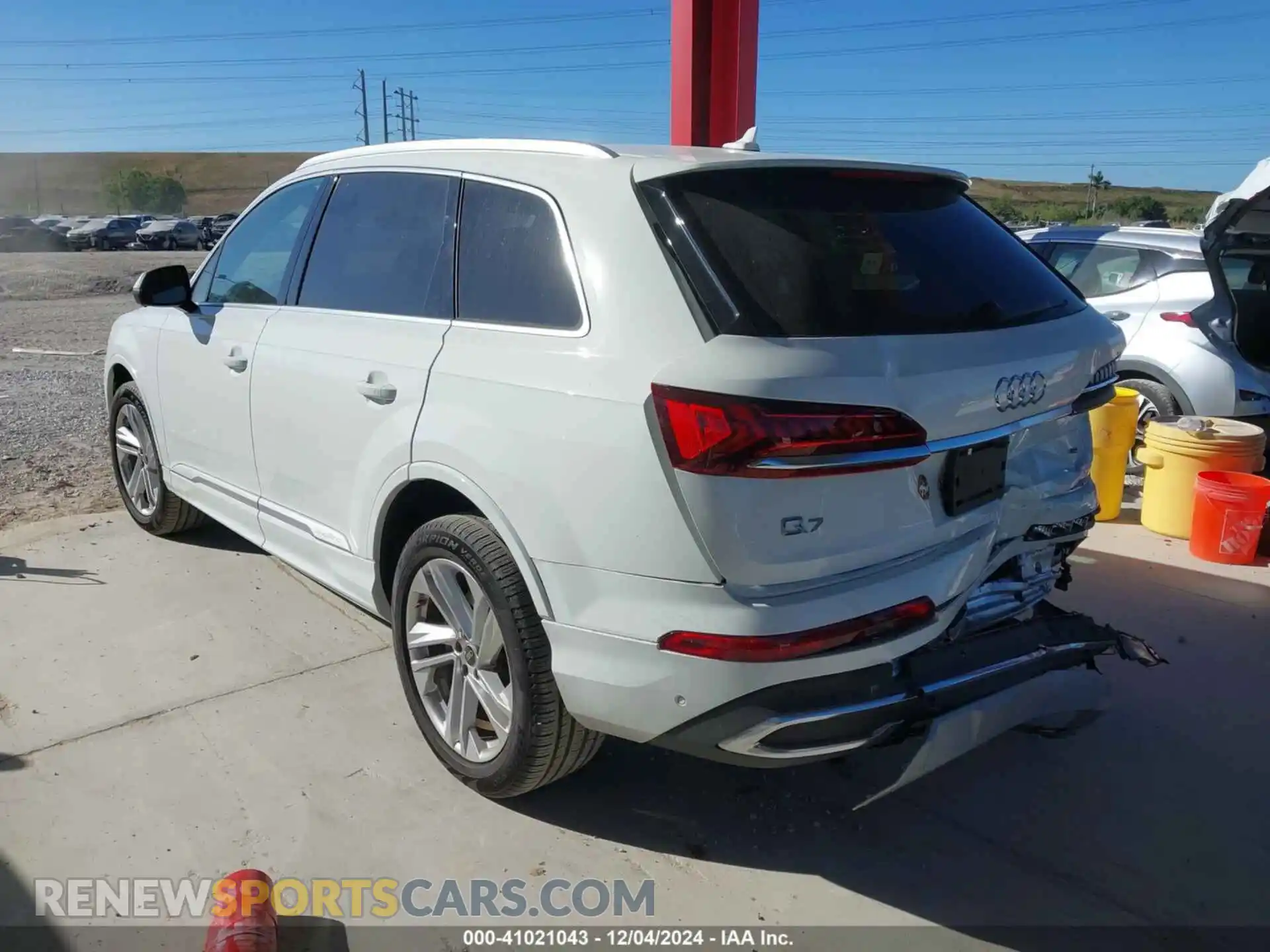 3 Photograph of a damaged car WA1ACBF74PD014525 AUDI Q7 2023