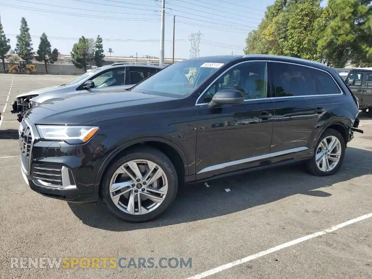 1 Photograph of a damaged car WA1ACBF75PD007633 AUDI Q7 2023