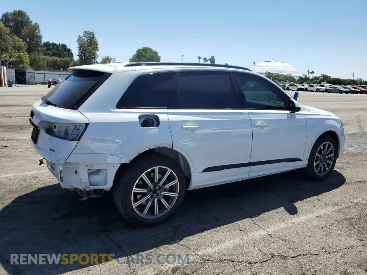3 Photograph of a damaged car WA1LCBF71PD013647 AUDI Q7 2023