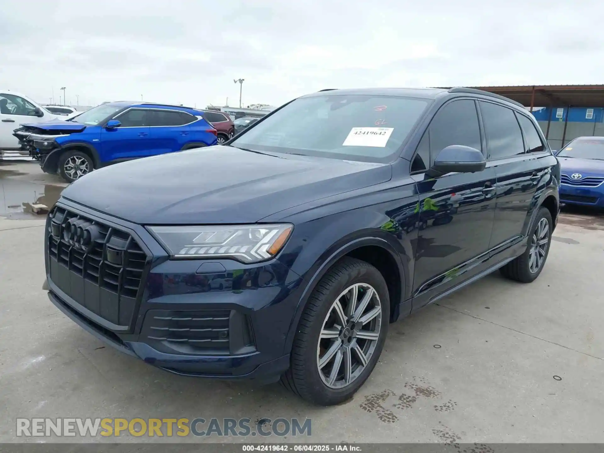 2 Photograph of a damaged car WA1LCBF73PD026402 AUDI Q7 2023