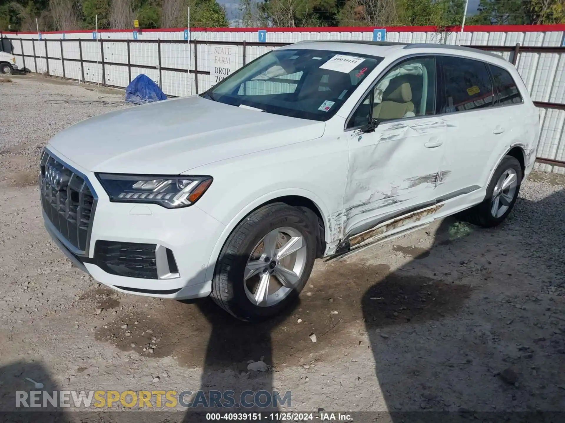 2 Photograph of a damaged car WA1LCBF73PD031180 AUDI Q7 2023