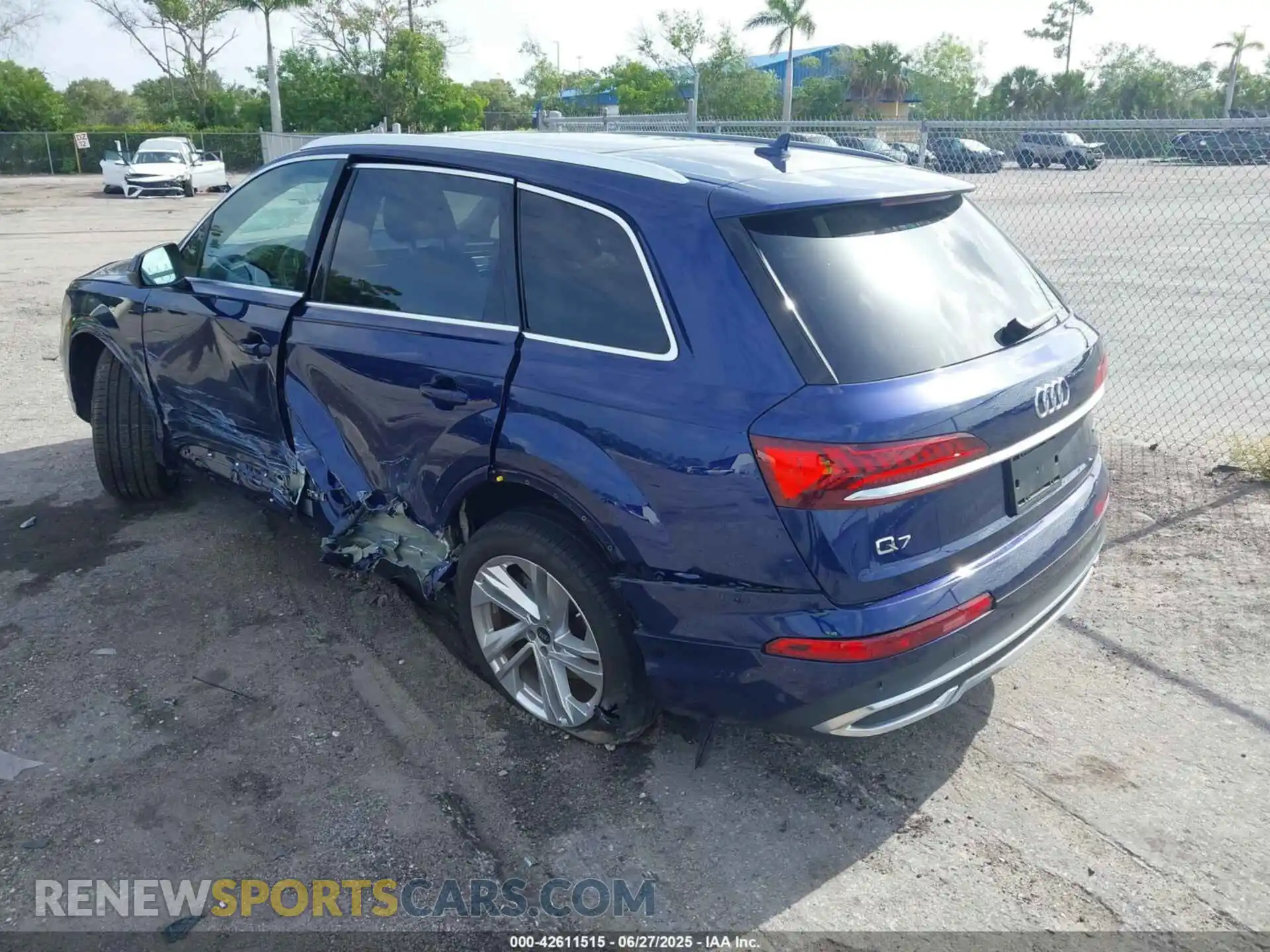 3 Photograph of a damaged car WA1LCBF77PD023132 AUDI Q7 2023
