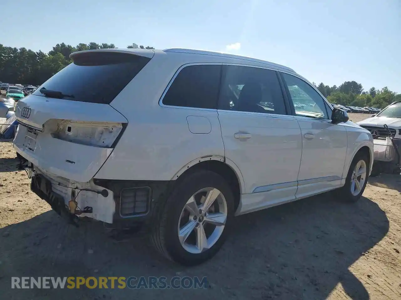 3 Photograph of a damaged car WA1LCBF7XPD014361 AUDI Q7 2023