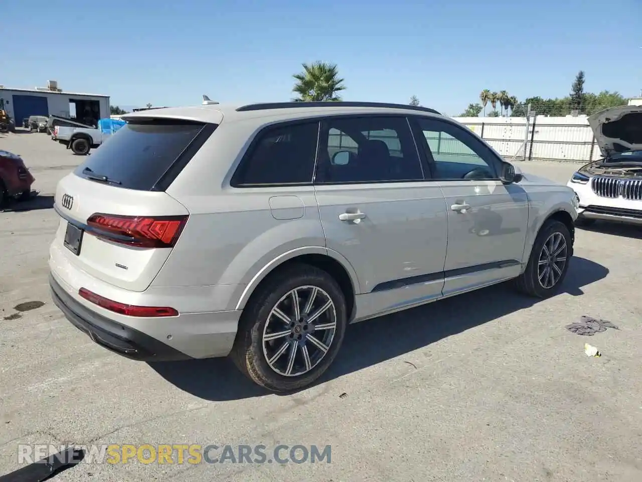 3 Photograph of a damaged car WA1LCBF7XPD028938 AUDI Q7 2023