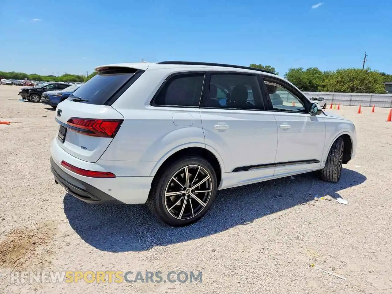 3 Photograph of a damaged car WA1LXBF74PD024663 AUDI Q7 2023