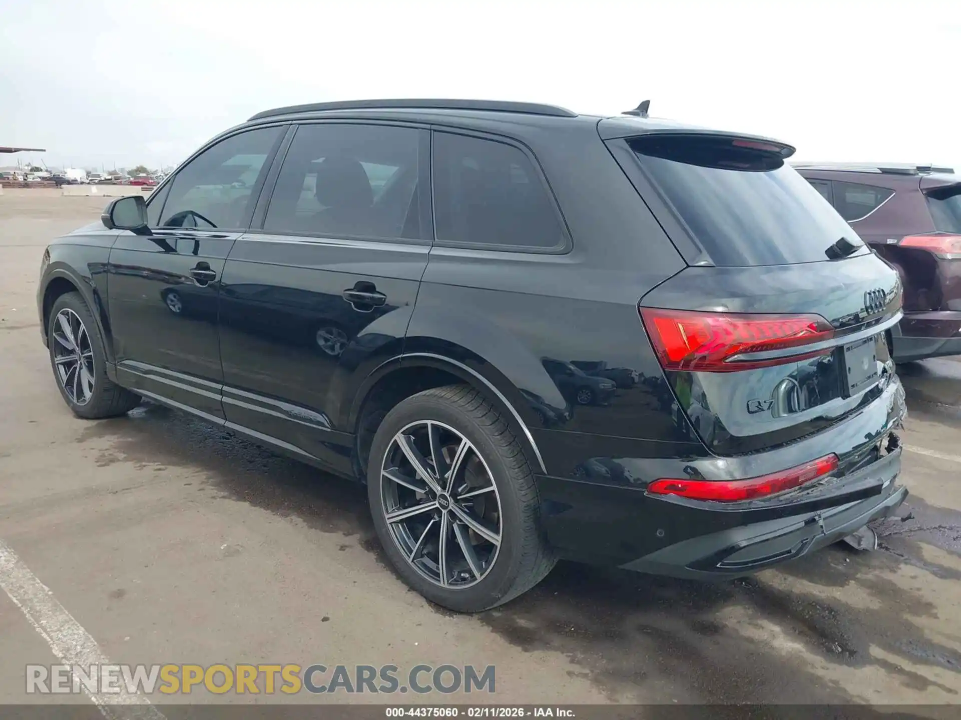 3 Photograph of a damaged car WA1LXBF79PD006014 AUDI Q7 2023