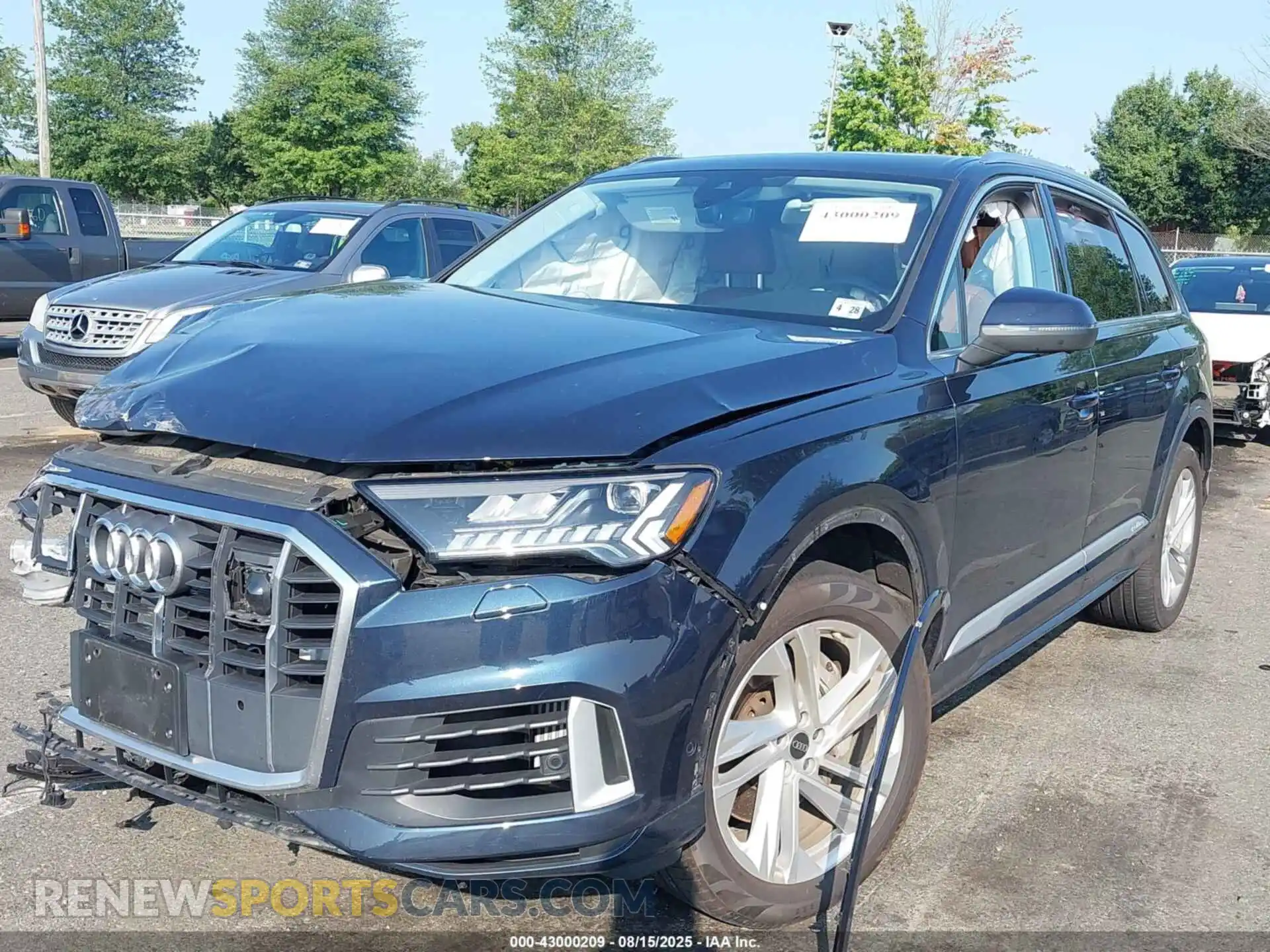 2 Photograph of a damaged car WA1LXBF79PD014176 AUDI Q7 2023
