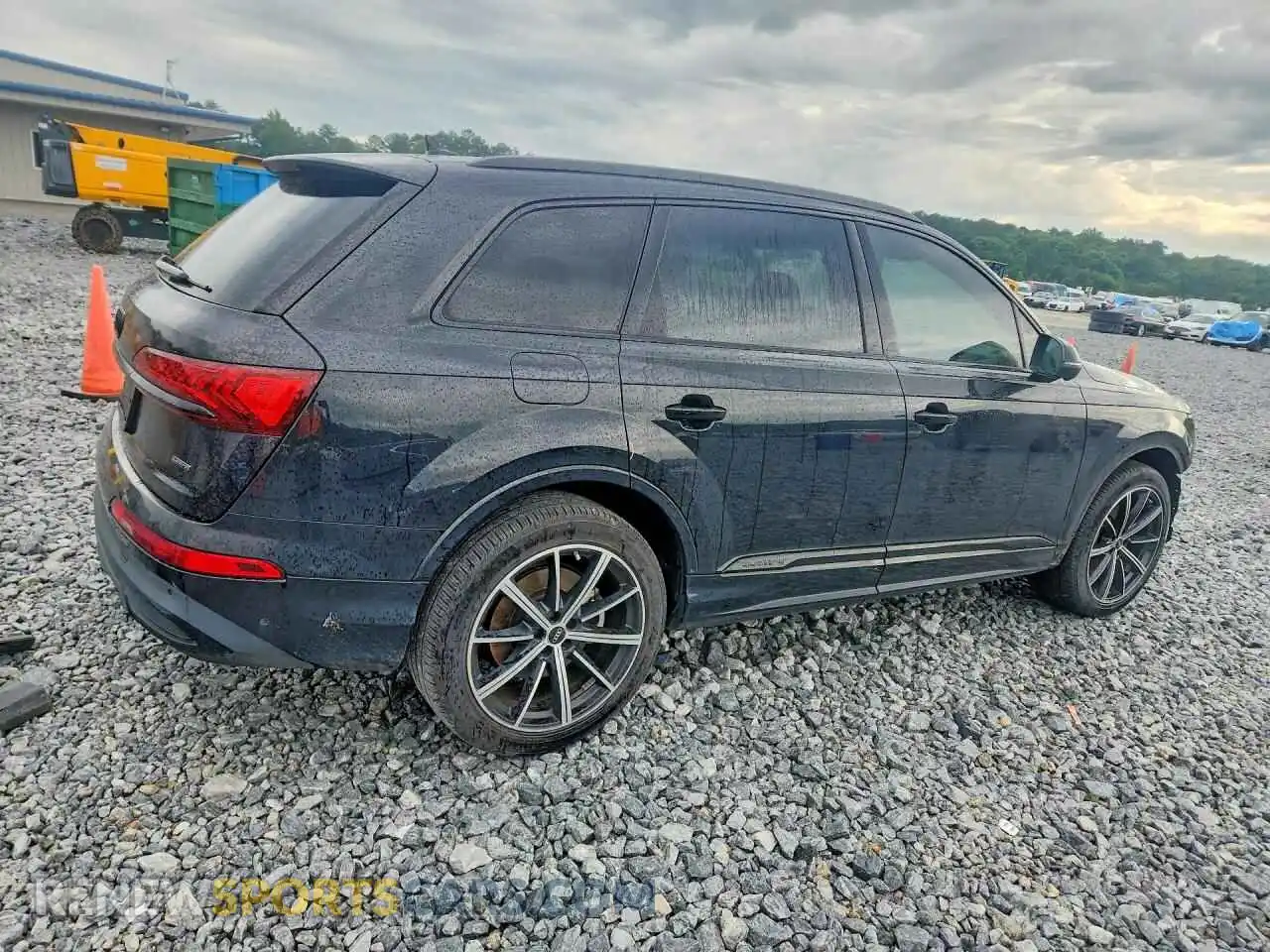3 Photograph of a damaged car WA1LXBF7XPD005275 AUDI Q7 2023