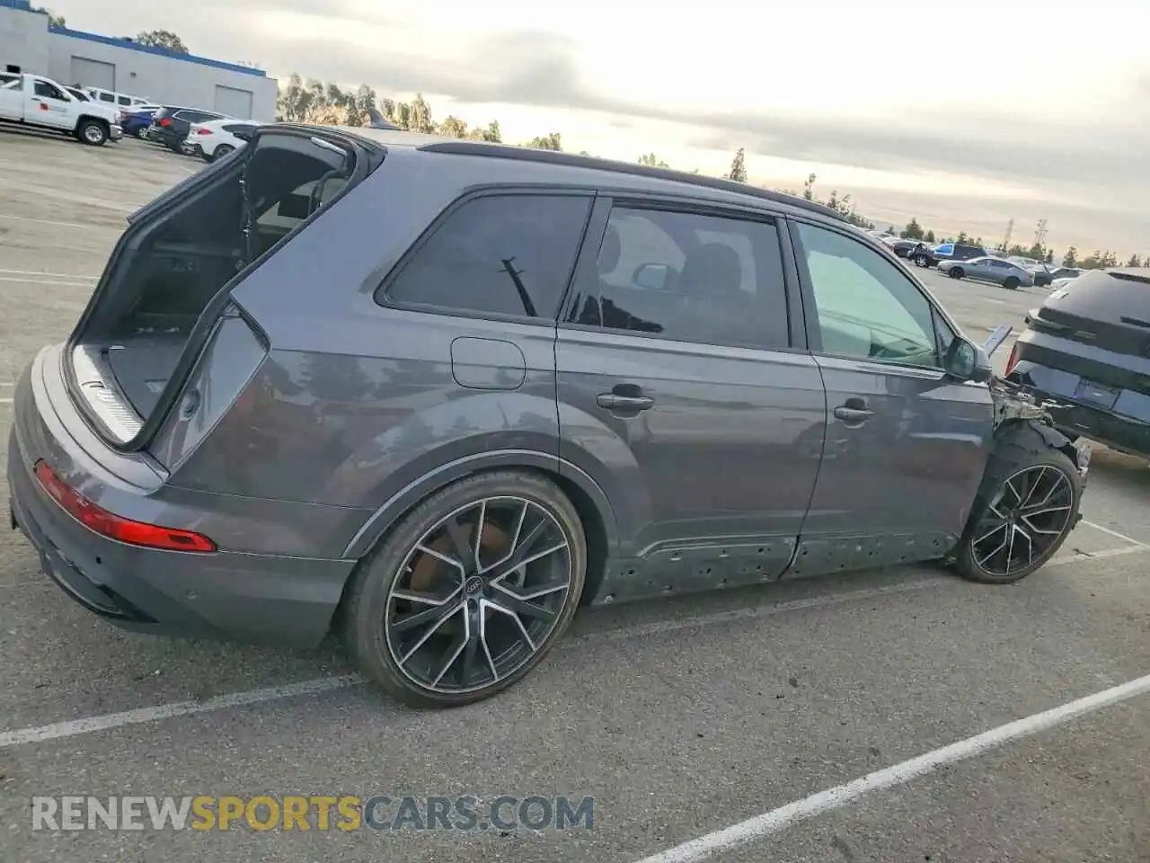 3 Photograph of a damaged car WA1VXBF70PD024815 AUDI Q7 2023