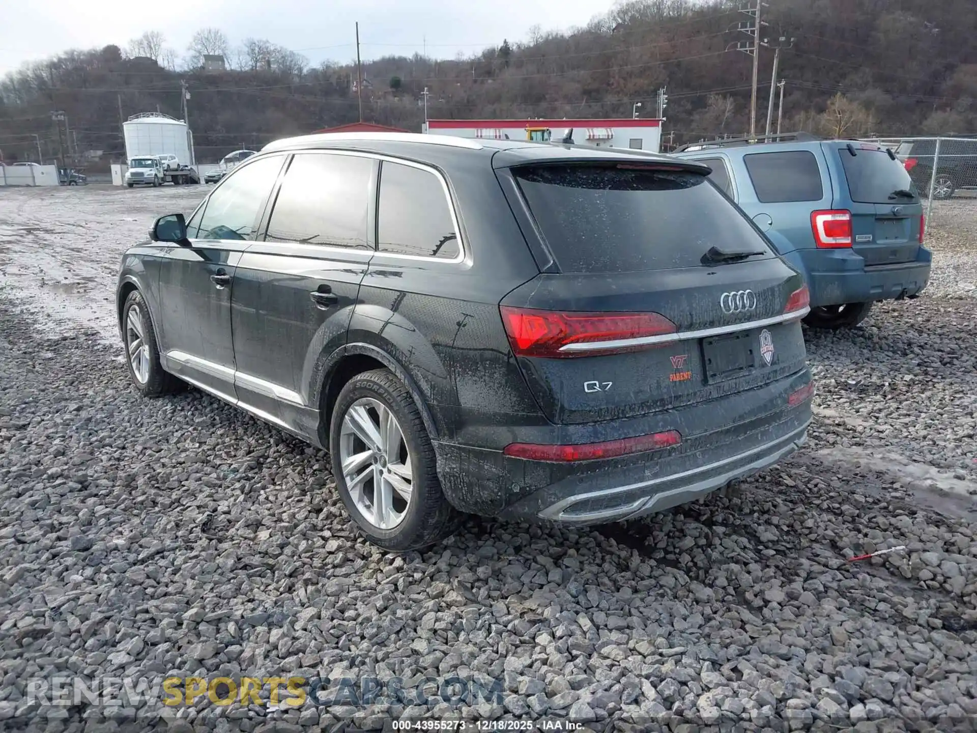 3 Photograph of a damaged car WA1VXBF71PD003083 AUDI Q7 2023