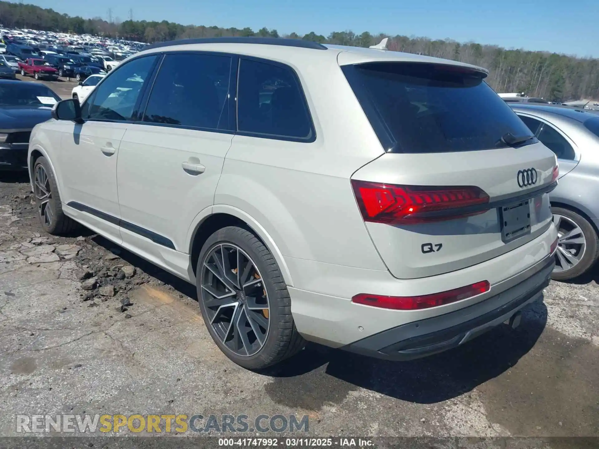 3 Photograph of a damaged car WA1VXBF73PD025067 AUDI Q7 2023