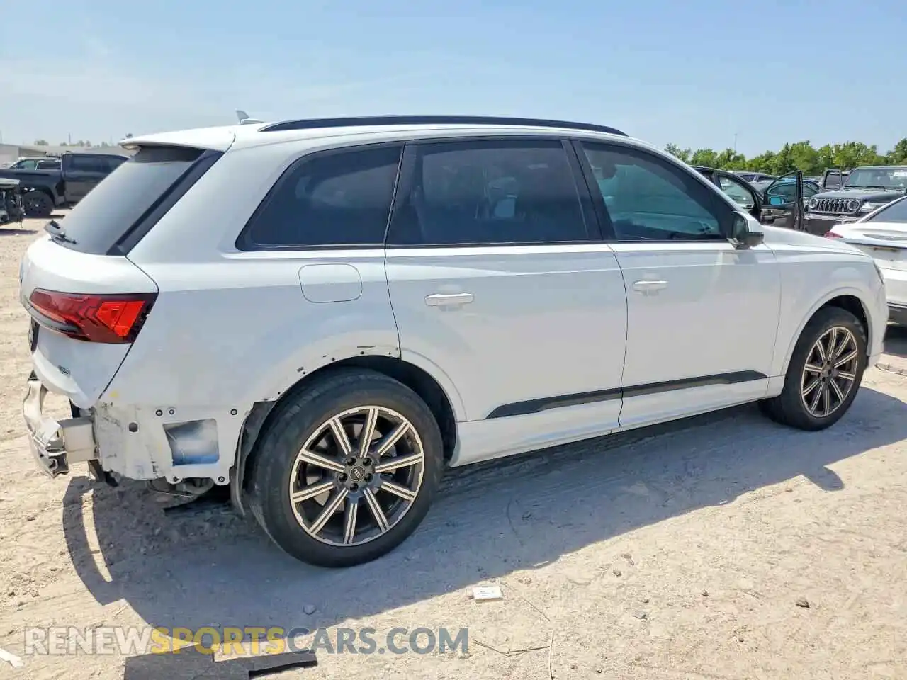 3 Фотография поврежденного автомобиля WA1LCBF71RD004644 AUDI Q7 2024