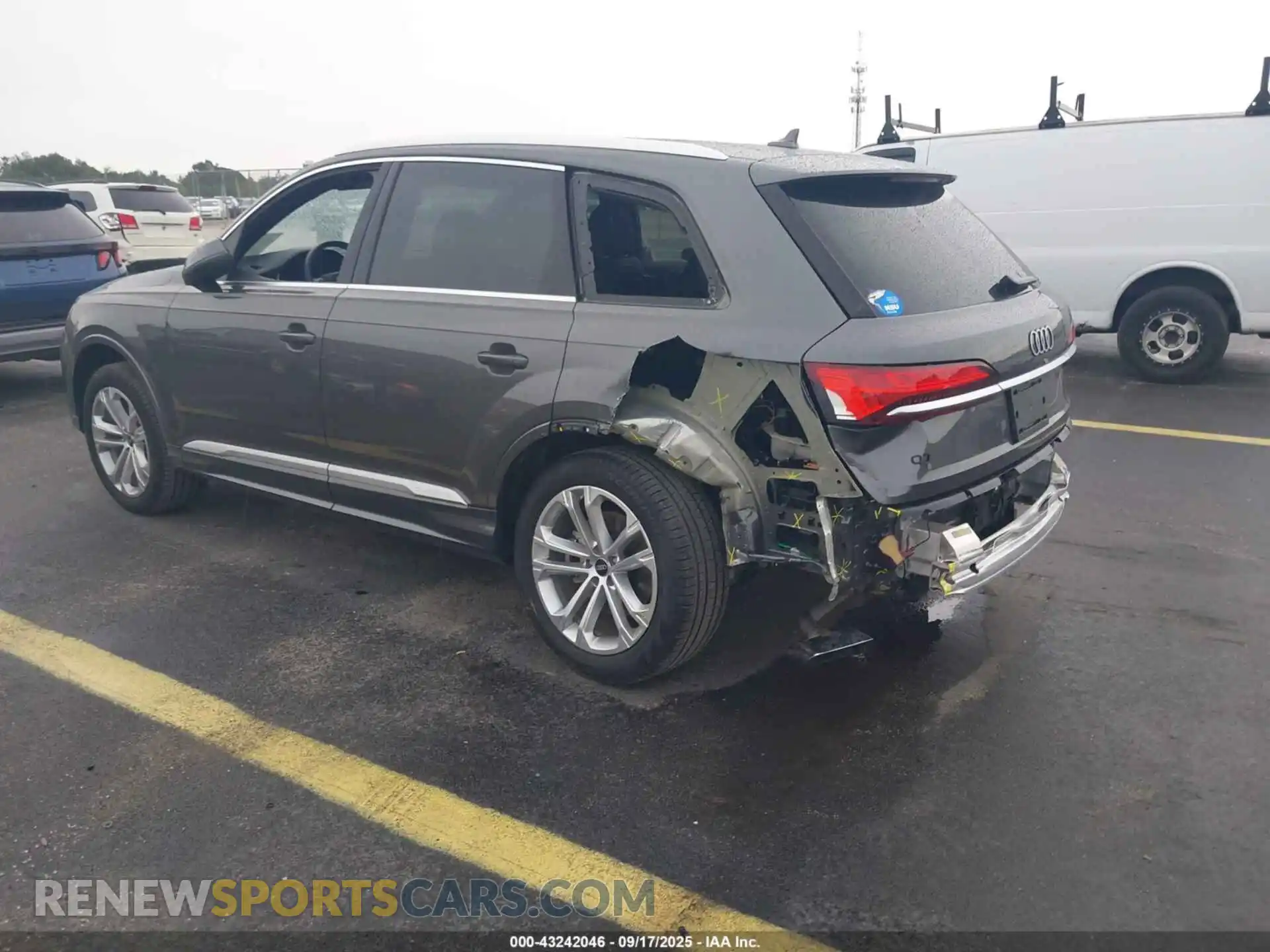 3 Photograph of a damaged car WA1ACBF7XSD019348 AUDI Q7 2025