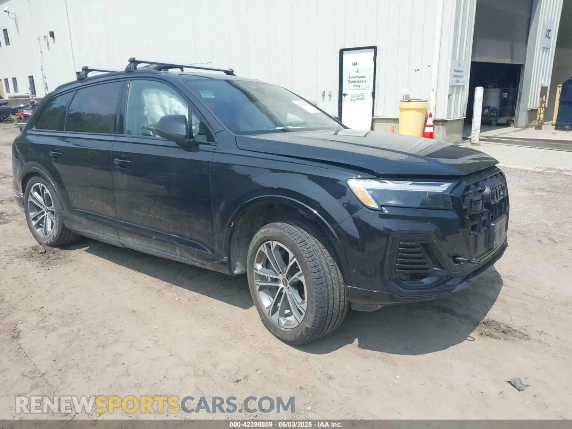 1 Photograph of a damaged car WA1LCBF74SD001940 AUDI Q7 2025