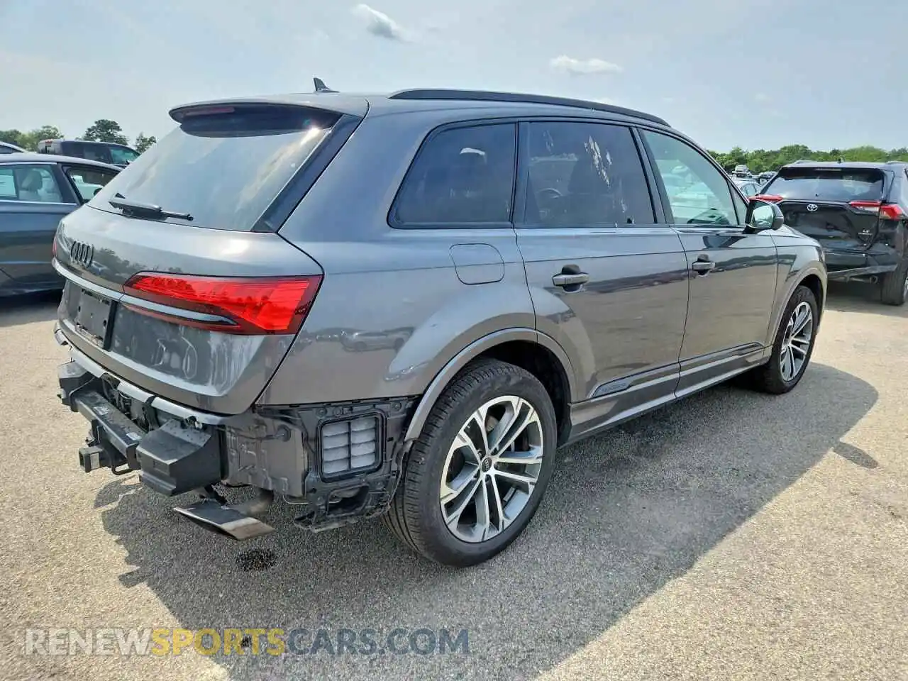 3 Photograph of a damaged car WA1LCBF76SD002801 AUDI Q7 2025