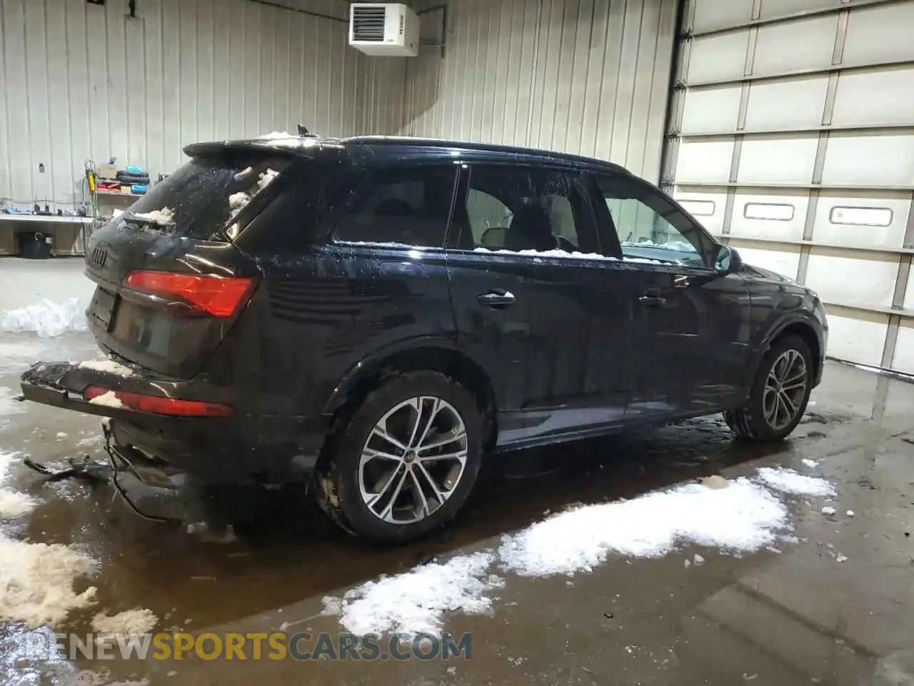 3 Photograph of a damaged car WA1LCBF7XSD001117 AUDI Q7 2025
