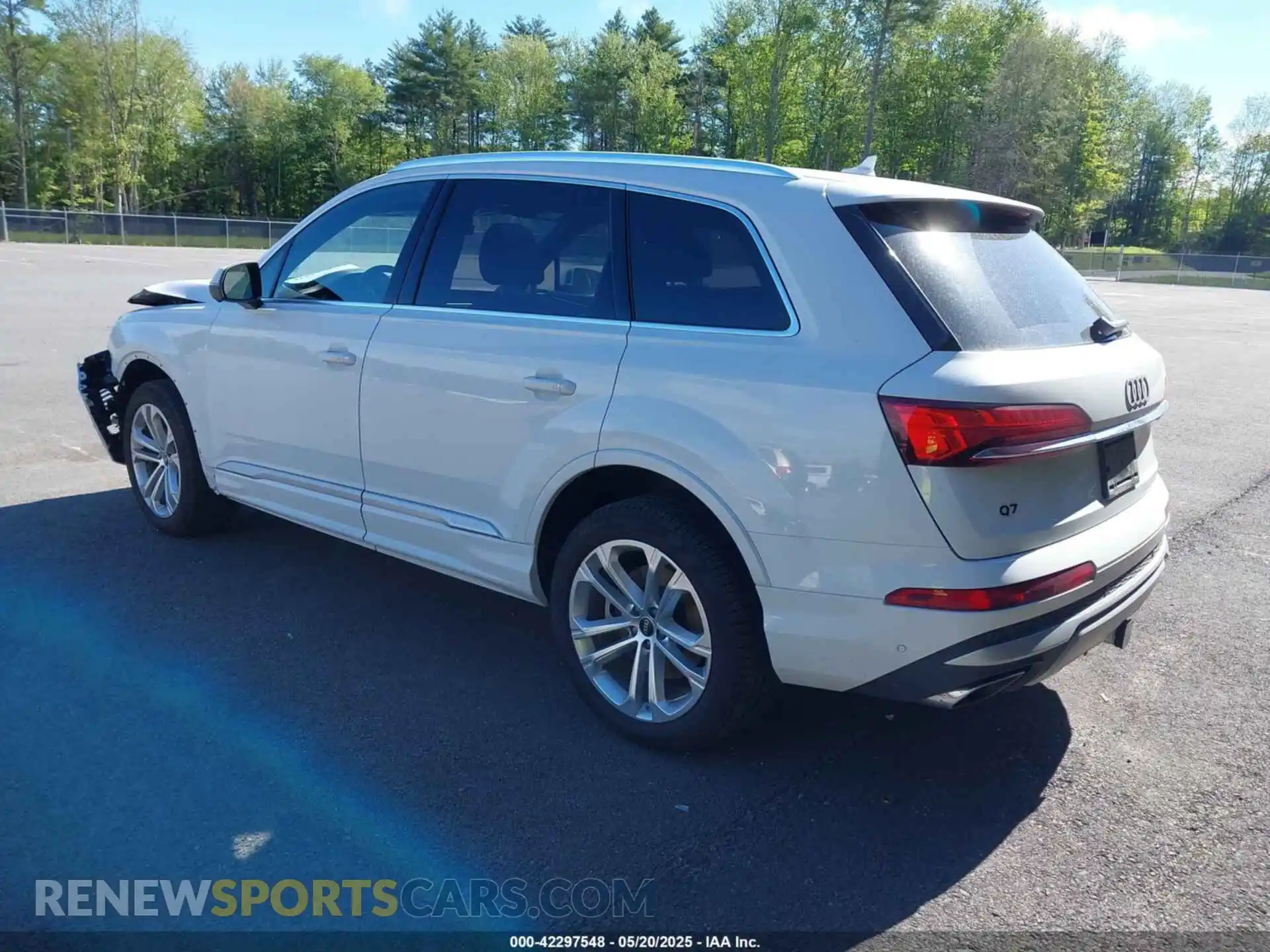 3 Photograph of a damaged car WA1LVBF73SD010641 AUDI Q7 2025