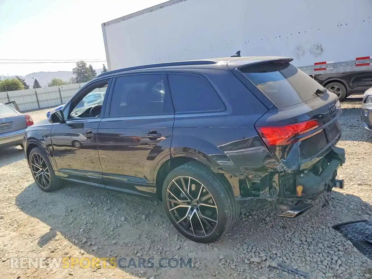 2 fotografías del automóvil dañado WA1VVBF77SD018332 AUDI Q7 2025