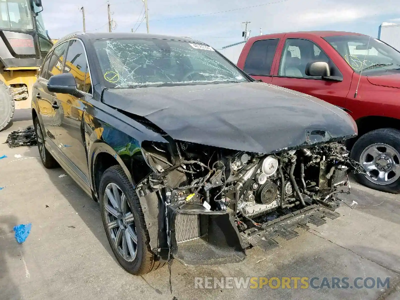 1 Photograph of a damaged car WA1LAAF79KD000461 AUDI Q7 PREMIUM 2019